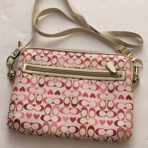 Coach Valentine’s IPad case EUC with long strap